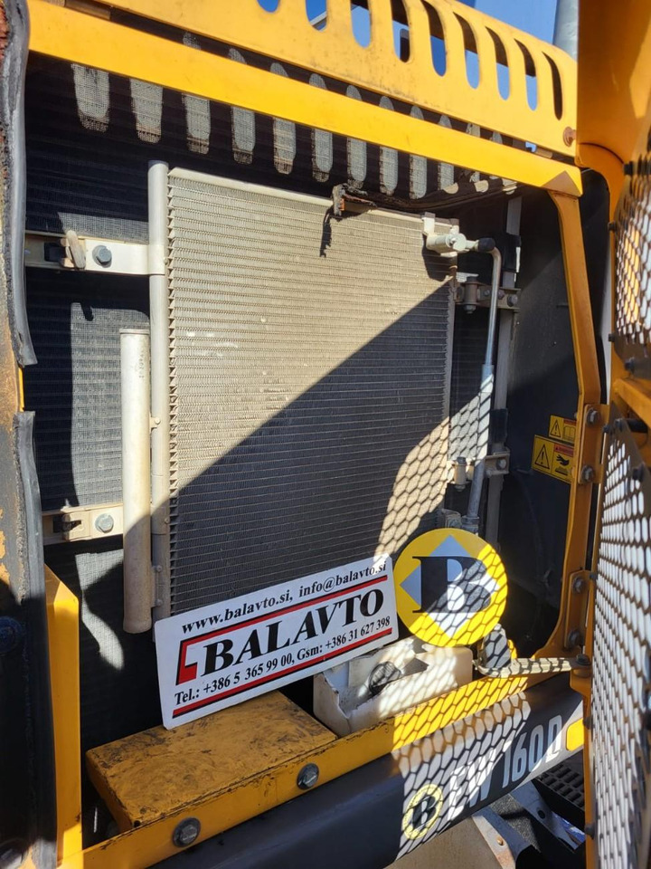 Volvo radiator 14614900 - Radiator for Excavator: picture 1 Volvo radiator 14614900 - Radiator for Excavator: picture 1