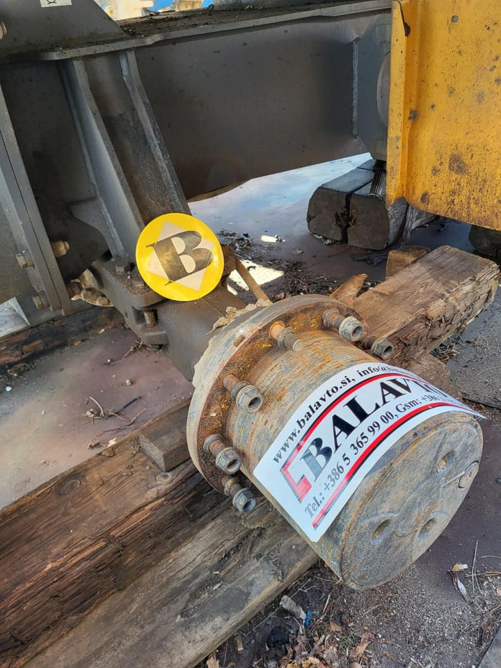 Volvo rear axle 14590304 - Rear axle for Excavator: picture 1 Volvo rear axle 14590304 - Rear axle for Excavator: picture 1