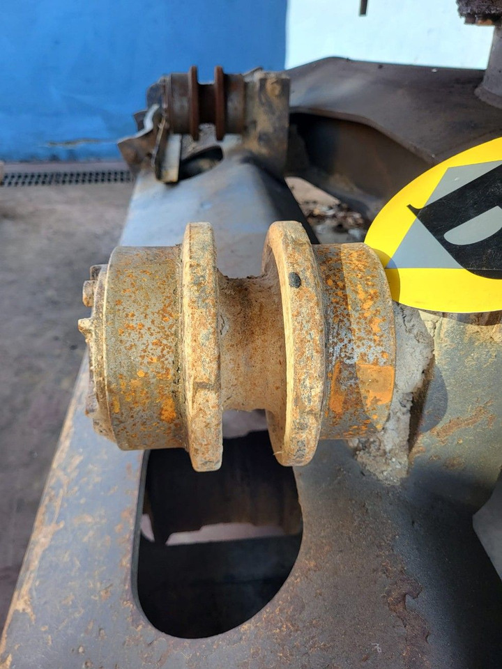 Volvo rollers 14573180 - Track roller for Excavator: picture 2 Volvo rollers 14573180 - Track roller for Excavator: picture 2