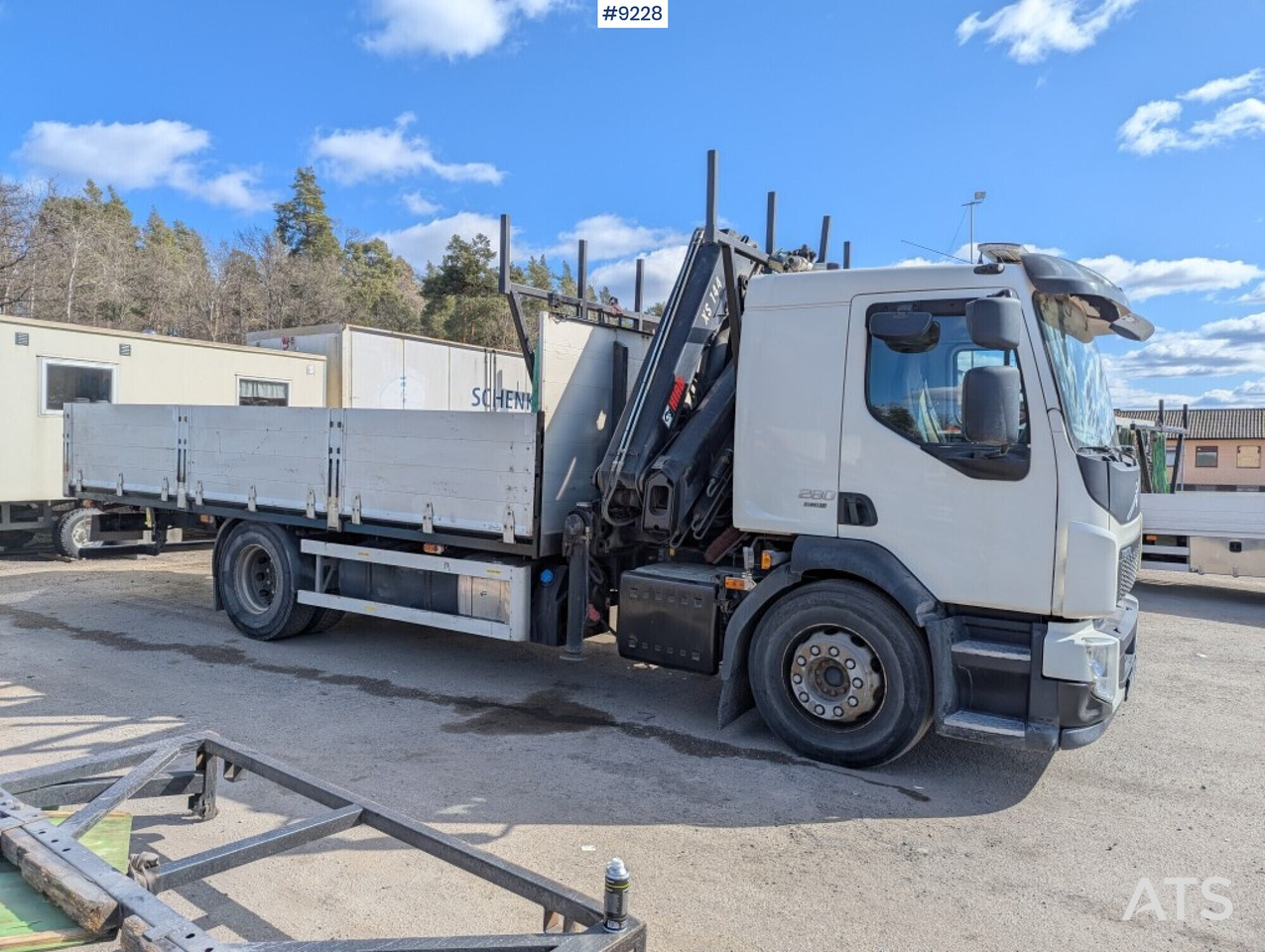 Crane Truck Volvo FL 280 4X2 with HIAB XS 144 E-5 crane (SEE VIDEO) - Crane truck: picture 2 Crane Truck Volvo FL 280 4X2 with HIAB XS 144 E-5 crane (SEE VIDEO) - Crane truck: picture 2