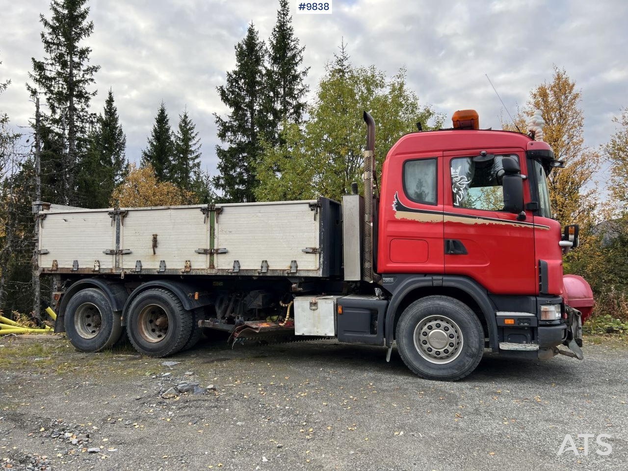 Dump Truck Scania R164 with plow equipment and underbite - Tipper: picture 3 Dump Truck Scania R164 with plow equipment and underbite - Tipper: picture 3
