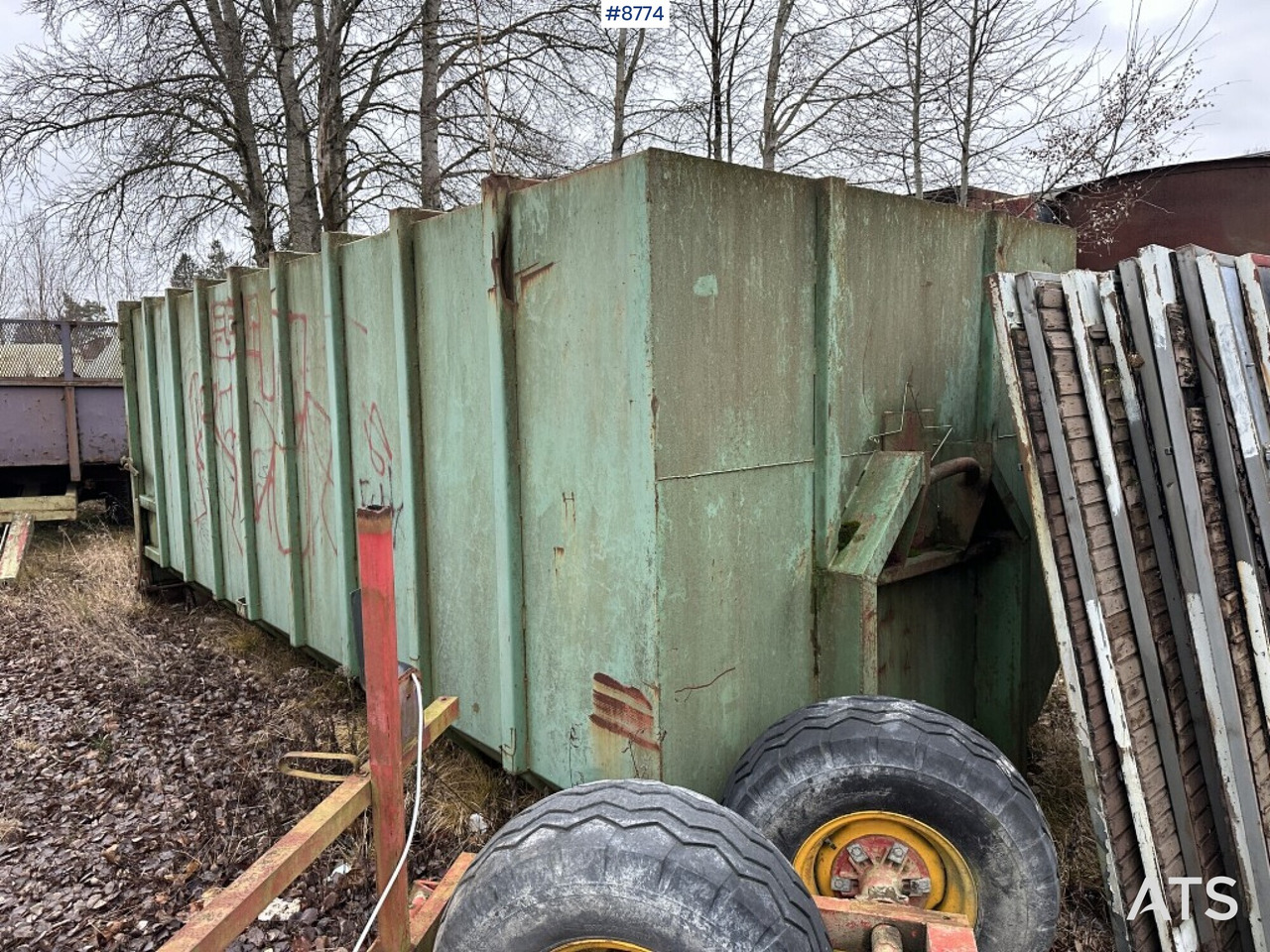 Hooklift container for compactor - Roll-off container: picture 2 Hooklift container for compactor - Roll-off container: picture 2