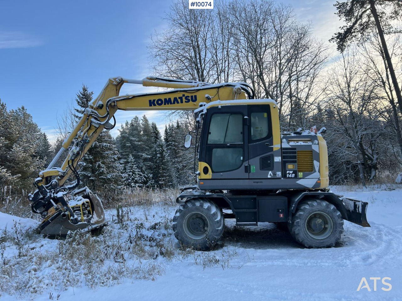 Komatsu PW148 Wheeled excavator with rotor and buckets - Wheel excavator: picture 1 Komatsu PW148 Wheeled excavator with rotor and buckets - Wheel excavator: picture 1