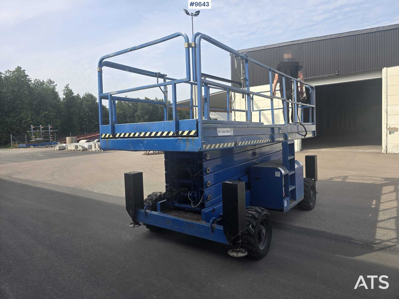 Large scissor lift Haulotte (VIDEO) - Scissor lift: picture 2 Large scissor lift Haulotte (VIDEO) - Scissor lift: picture 2