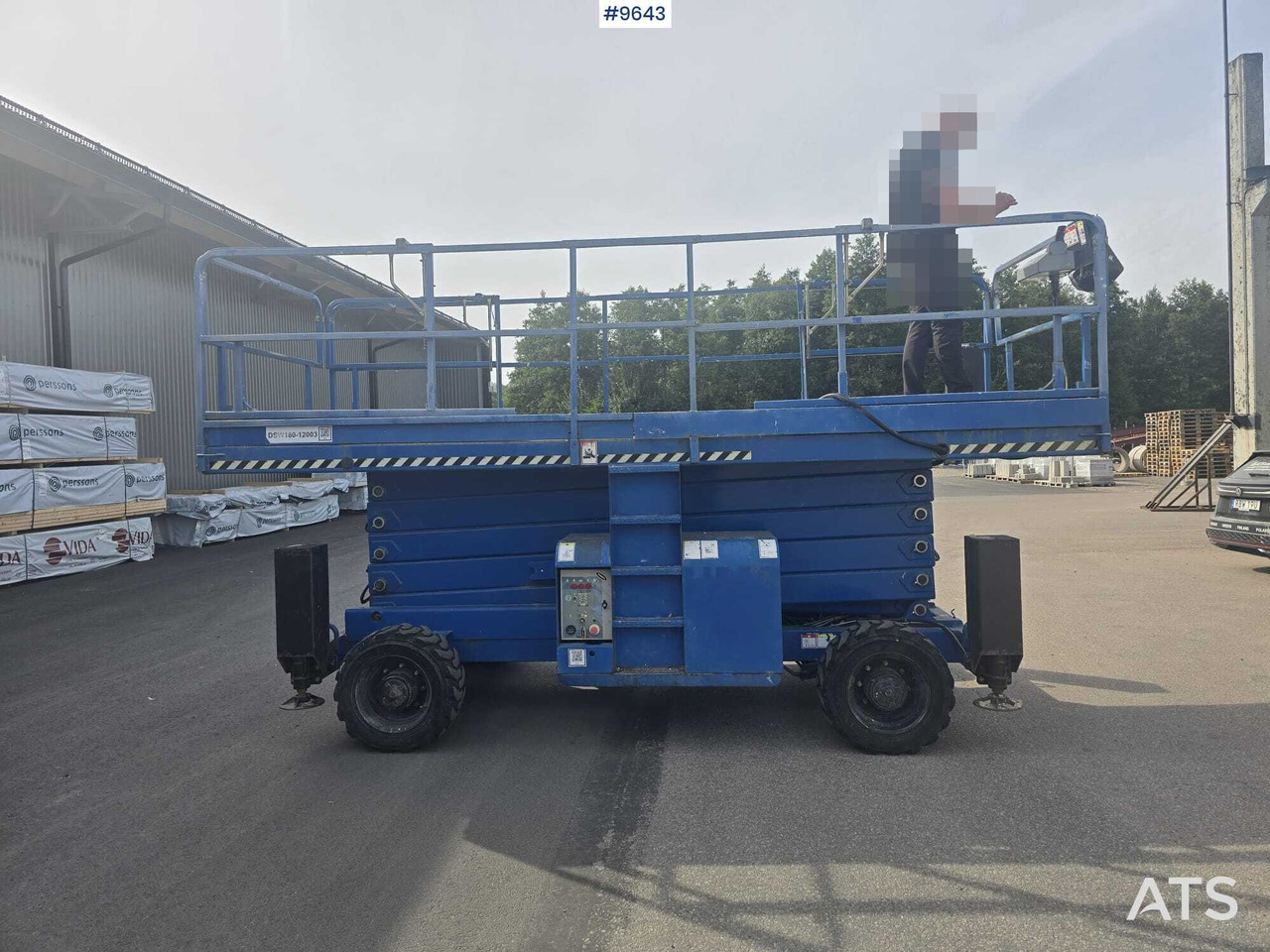 Large scissor lift Haulotte (VIDEO) - Scissor lift: picture 1 Large scissor lift Haulotte (VIDEO) - Scissor lift: picture 1