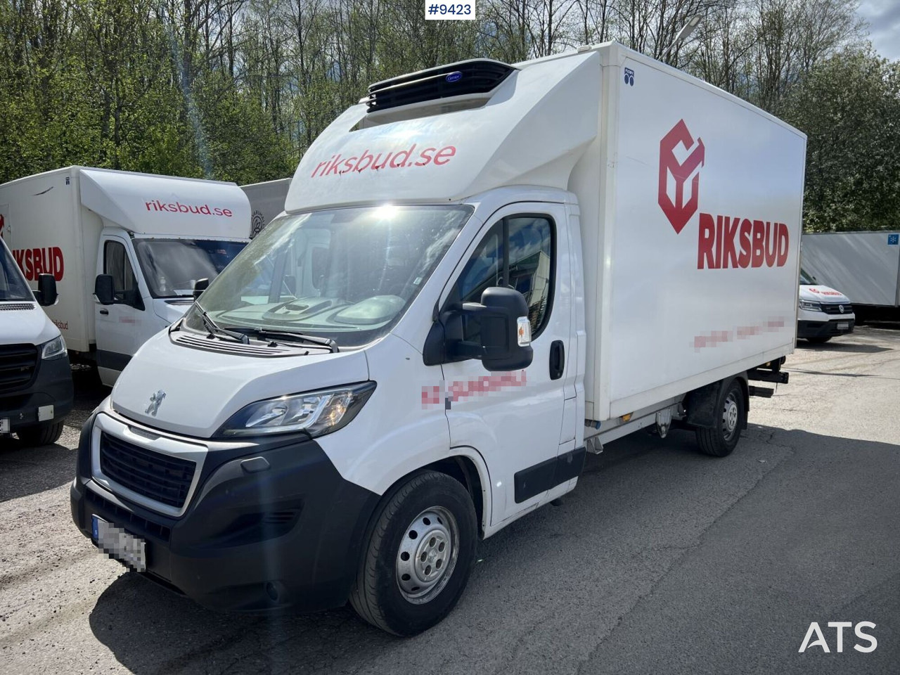PEUGOT BOXER Box Truck with refrigeration unit and Tail Lift - Box truck: picture 1 PEUGOT BOXER Box Truck with refrigeration unit and Tail Lift - Box truck: picture 1
