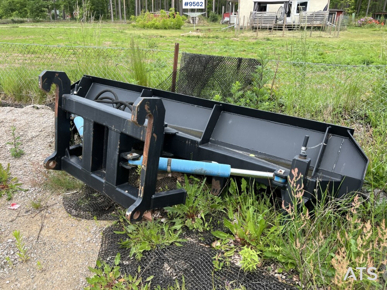 Plow - Blade: picture 1 Plow - Blade: picture 1