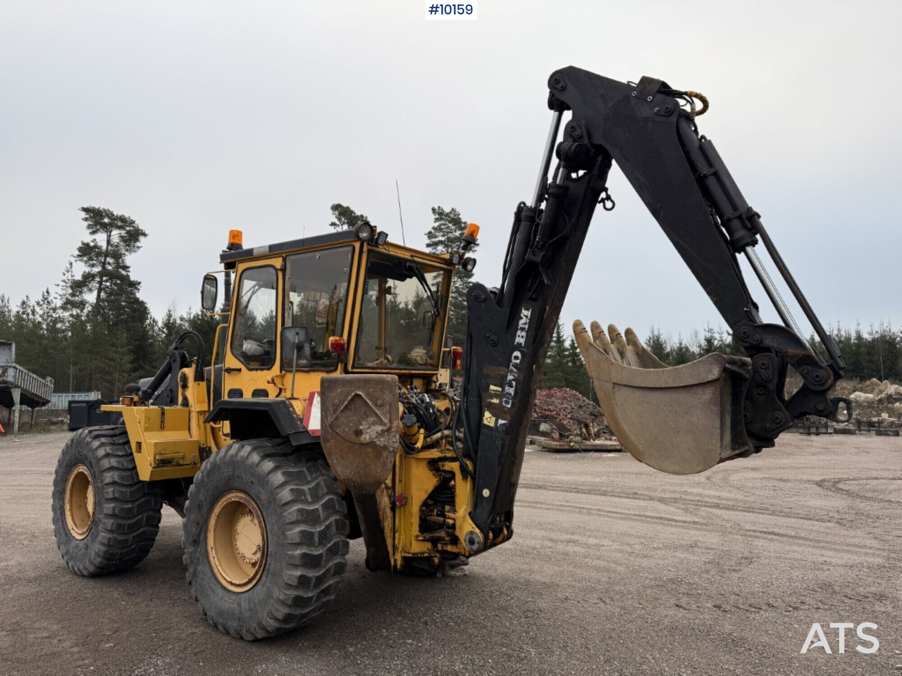 Volvo BM 6300 backhoe loader with attachments (VIDEO) - Backhoe loader: picture 3 Volvo BM 6300 backhoe loader with attachments (VIDEO) - Backhoe loader: picture 3