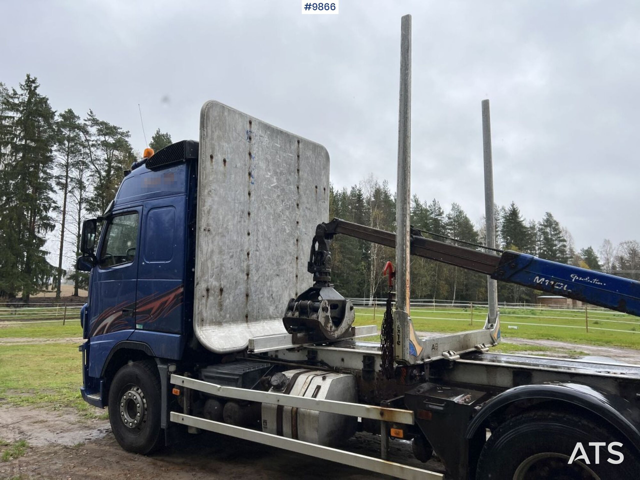 Timber truck Volvo FH D13 Timber truck with Palfinger M110 crane: picture 10