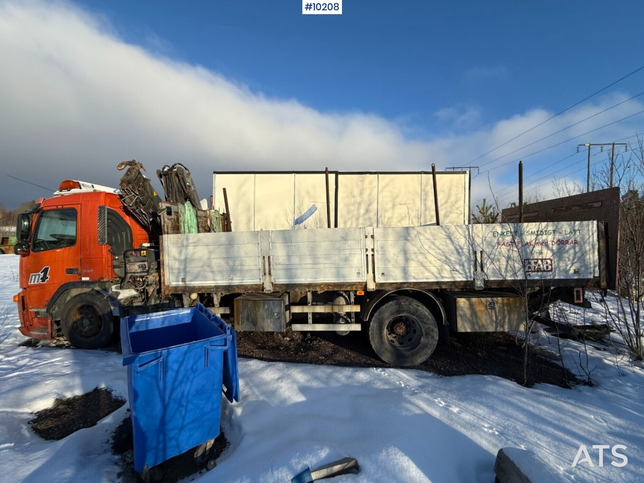 Volvo FM9 4X2 Flatbed truck with tail lift - Dropside/ Flatbed truck, Crane truck: picture 2 Volvo FM9 4X2 Flatbed truck with tail lift - Dropside/ Flatbed truck, Crane truck: picture 2