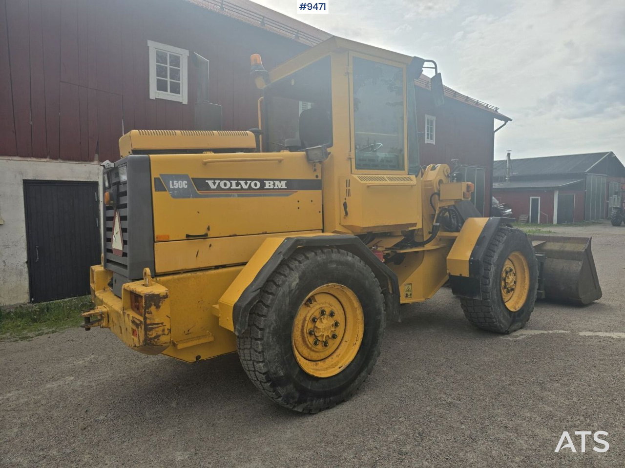 Volvo L50B with bucket and forks (SEE VIDEO) - Wheel loader: picture 4 Volvo L50B with bucket and forks (SEE VIDEO) - Wheel loader: picture 4