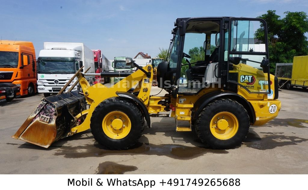 CAT 908 M *Schaufel/Gabel/Schnellwechsler - Wheel loader: picture 3 CAT 908 M *Schaufel/Gabel/Schnellwechsler - Wheel loader: picture 3