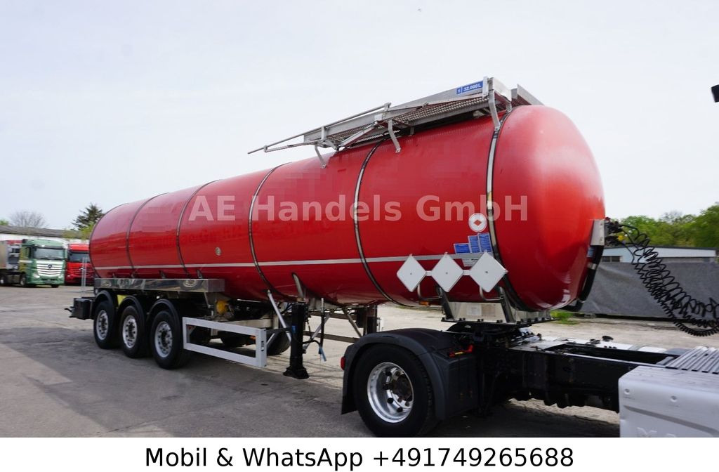 Feldbinder TSA 32.3 Aluminium Bitumen*ADR/32.000Ltr./3-Axle - Tanker semi-trailer: picture 1 Feldbinder TSA 32.3 Aluminium Bitumen*ADR/32.000Ltr./3-Axle - Tanker semi-trailer: picture 1