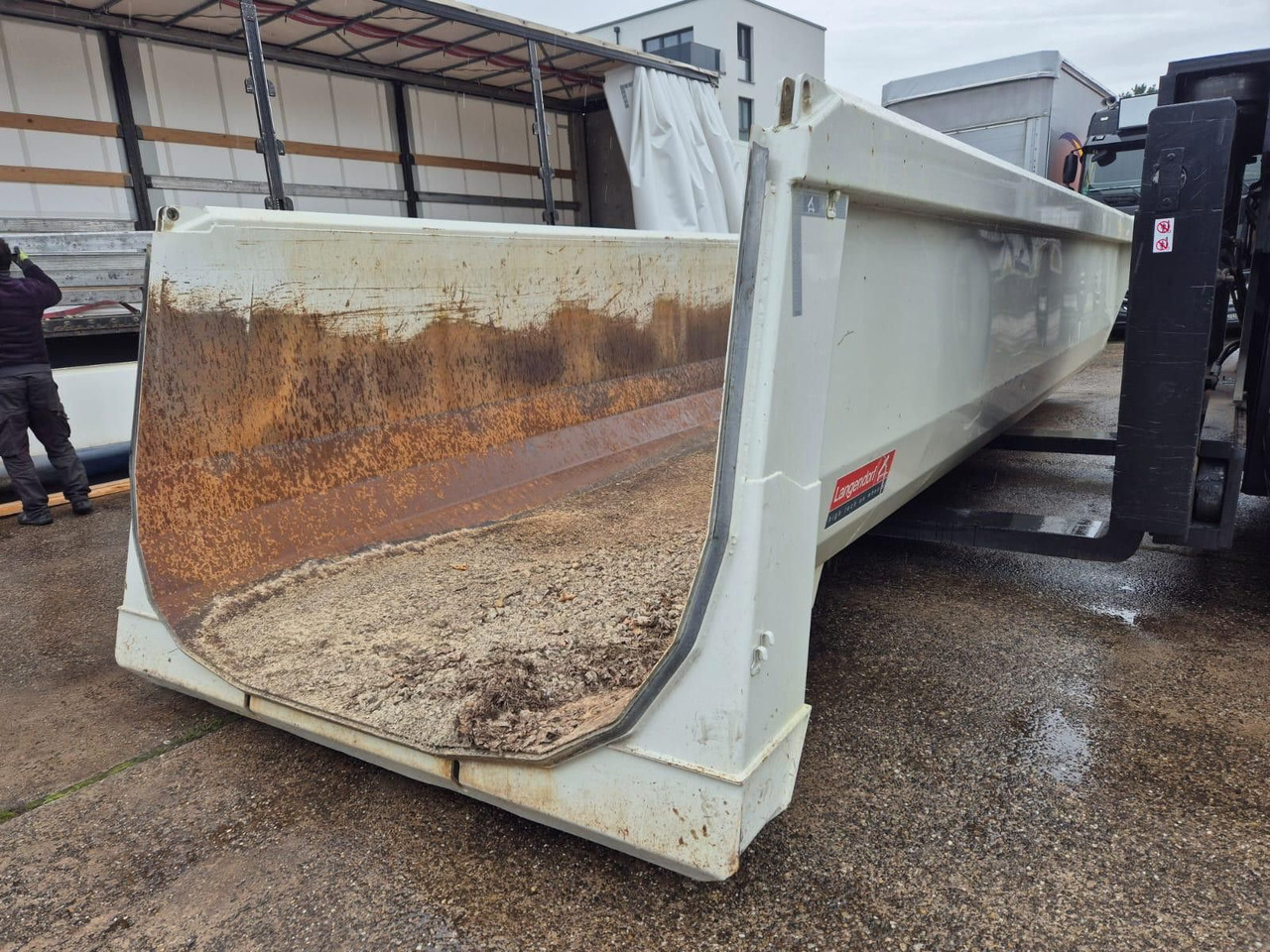 Langendorf 24m³/Stahl !!!Without Chassis!!! - Tipper semi-trailer: picture 3 Langendorf 24m³/Stahl !!!Without Chassis!!! - Tipper semi-trailer: picture 3
