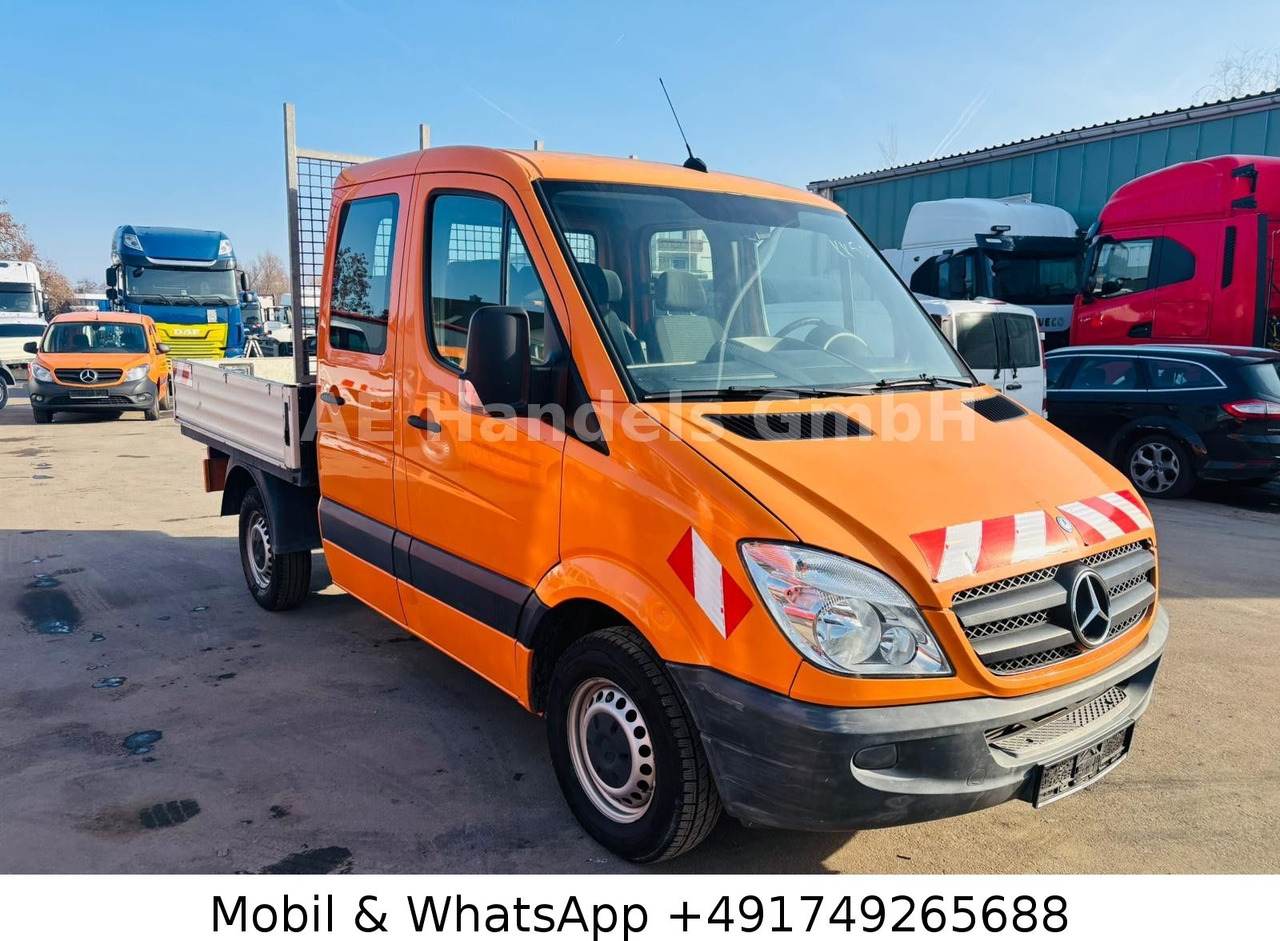 Mercedes-Benz Sprinter II Pritsche 210 CDI 6 Sitzer *AHK/Radio - Open body delivery van, Combi van: picture 1 Mercedes-Benz Sprinter II Pritsche 210 CDI 6 Sitzer *AHK/Radio - Open body delivery van, Combi van: picture 1