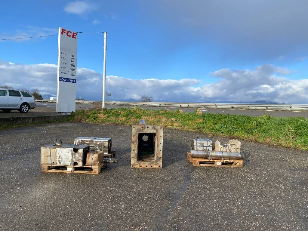 Daemo B 650 a réparer - Hydraulic hammer for Construction machinery: picture 2 Daemo B 650 a réparer - Hydraulic hammer for Construction machinery: picture 2