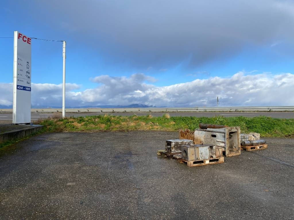 Daemo B 650 a réparer - Hydraulic hammer for Construction machinery: picture 3 Daemo B 650 a réparer - Hydraulic hammer for Construction machinery: picture 3