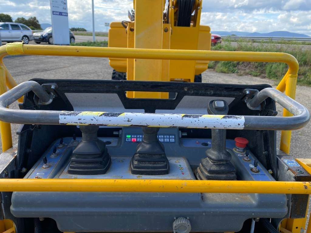Articulated boom Haulotte HA16 RT/PRO-Certificat CE endommagée: picture 24
