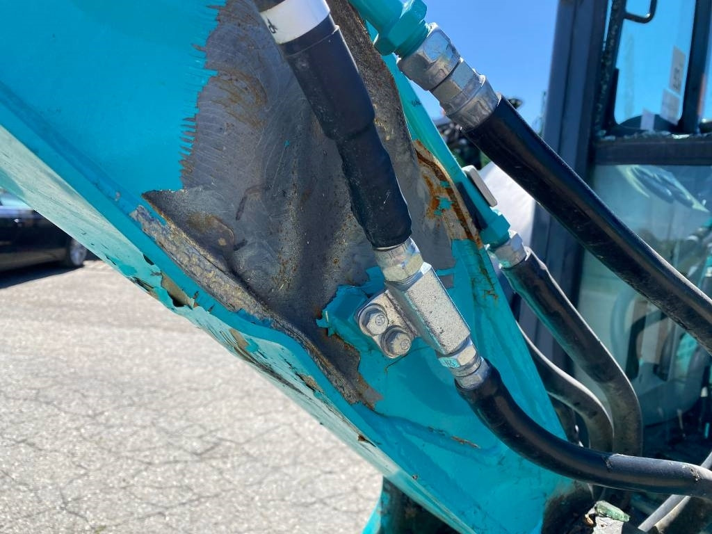 Mini excavator Kobelco SK28SR-6E 1er Main Origine Française endommagée: picture 10