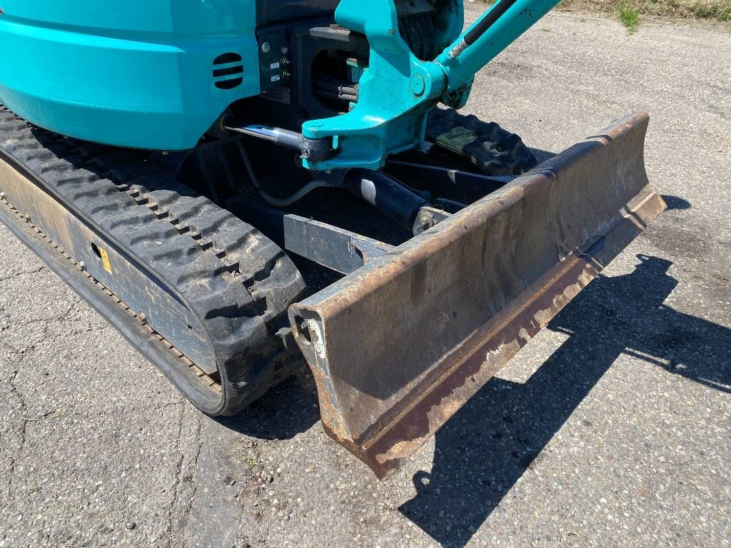 Mini excavator Kobelco SK28SR-6E 1er Main Origine Française endommagée: picture 49