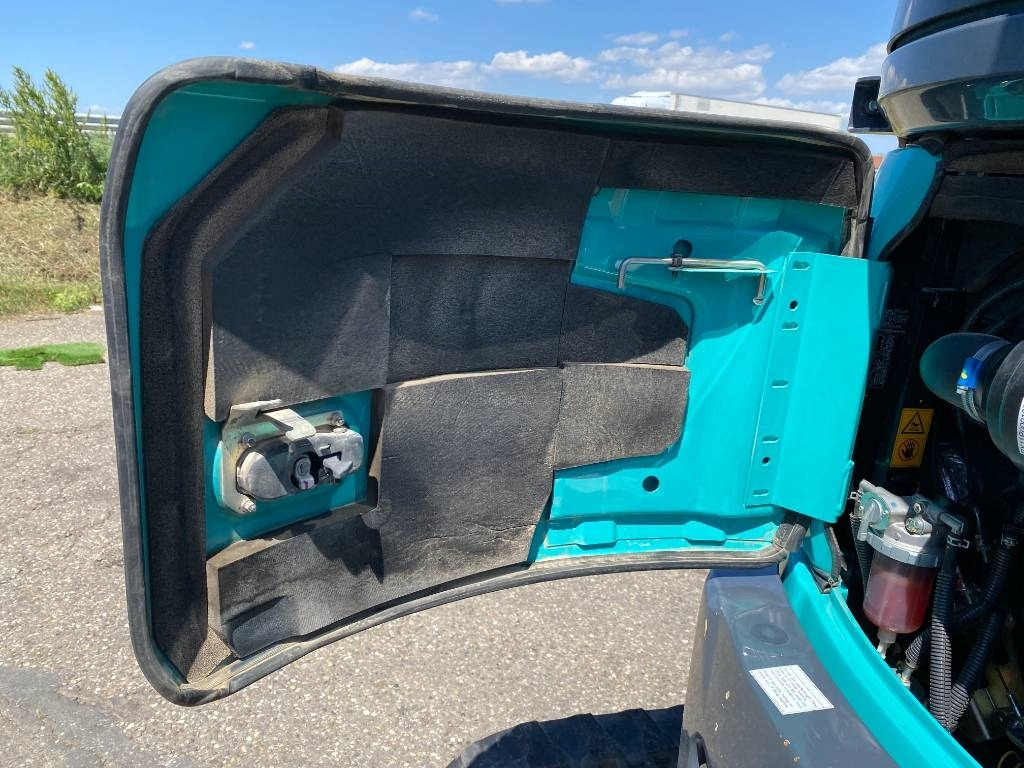 Mini excavator Kobelco SK28SR-6E 1er Main Origine Française endommagée: picture 37