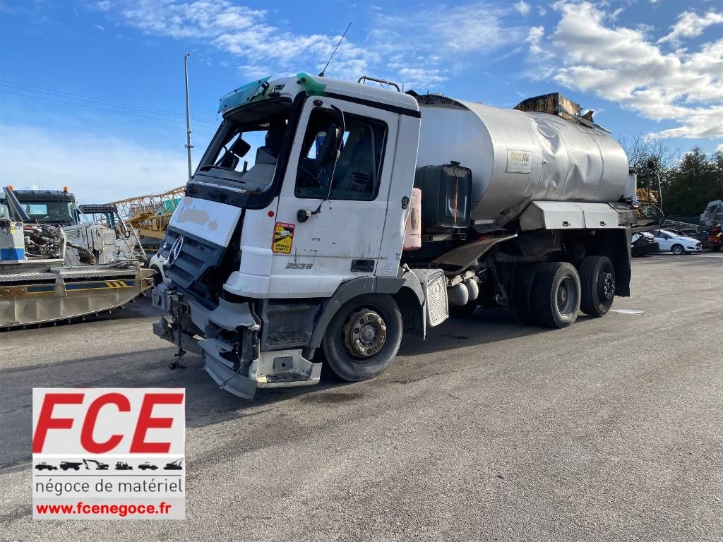 Mercedes-Benz ACTROS Mp2 2536/6x2 BVM -ACMAR CRAON Z12341 - Tanker truck: picture 1 Mercedes-Benz ACTROS Mp2 2536/6x2 BVM -ACMAR CRAON Z12341 - Tanker truck: picture 1