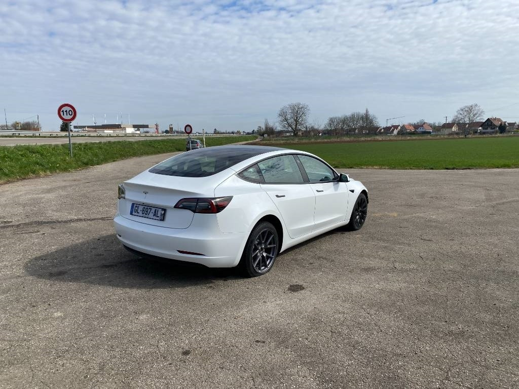 Tesla MODEL 3 - 5YJ3 Rwd Origine Française - Sedan: picture 4 Tesla MODEL 3 - 5YJ3 Rwd Origine Française - Sedan: picture 4