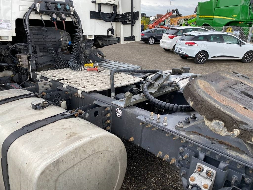 Tractor unit Renault T 480 / AFHYMAT Origine Française endommagé: picture 23