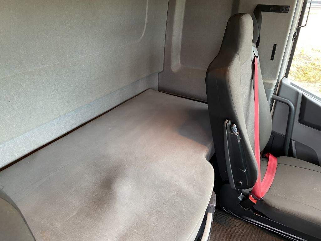 Tractor unit Renault T 480 / AFHYMAT Origine Française endommagé: picture 46