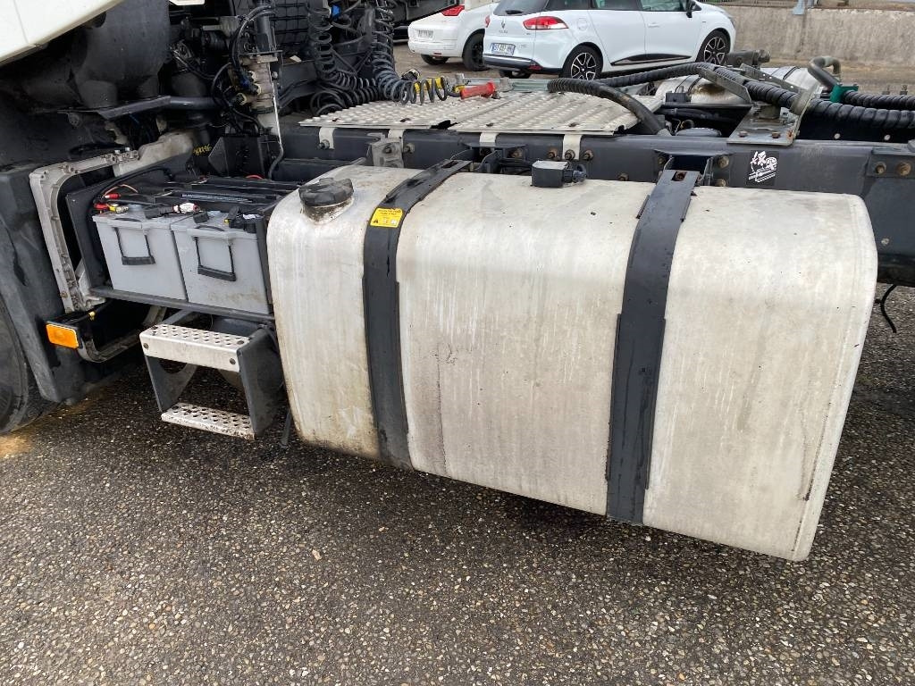 Tractor unit Renault T 480 / AFHYMAT Origine Française endommagé: picture 20