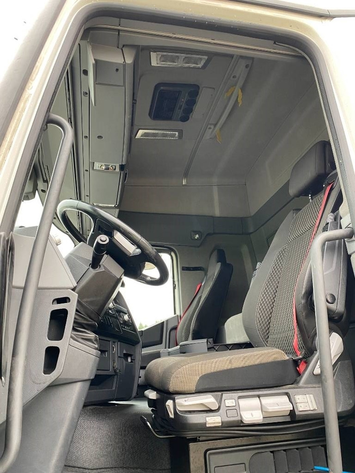 Tractor unit Renault T480 Dti13 / Carte Grise Françaises endommagé: picture 16 Tractor unit Renault T480 Dti13 / Carte Grise Françaises endommagé: picture 16