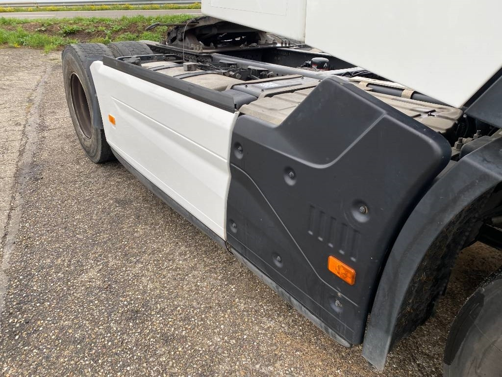 Tractor unit Renault T480 Dti13 / Carte Grise Françaises endommagé: picture 34 Tractor unit Renault T480 Dti13 / Carte Grise Françaises endommagé: picture 34