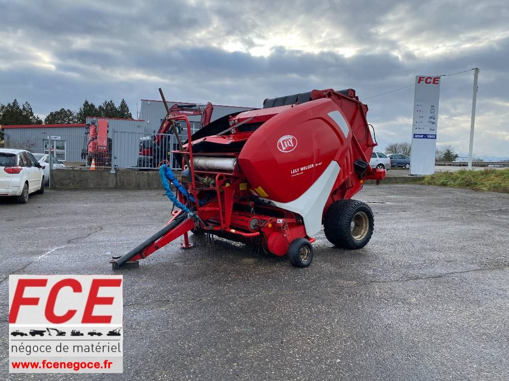 Welger RP445/Type 17 endommagée - Round baler: picture 1 Welger RP445/Type 17 endommagée - Round baler: picture 1