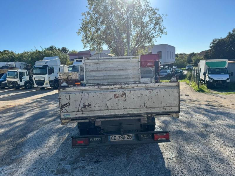 Iveco Daily 35C12 - Tipper van: picture 5 Iveco Daily 35C12 - Tipper van: picture 5