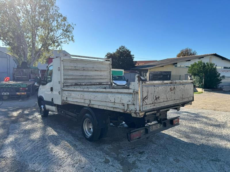 Iveco Daily 35C12 - Tipper van: picture 4 Iveco Daily 35C12 - Tipper van: picture 4