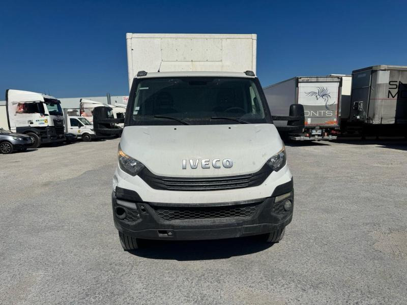 Iveco Daily 65-180 - Closed box van: picture 2 Iveco Daily 65-180 - Closed box van: picture 2