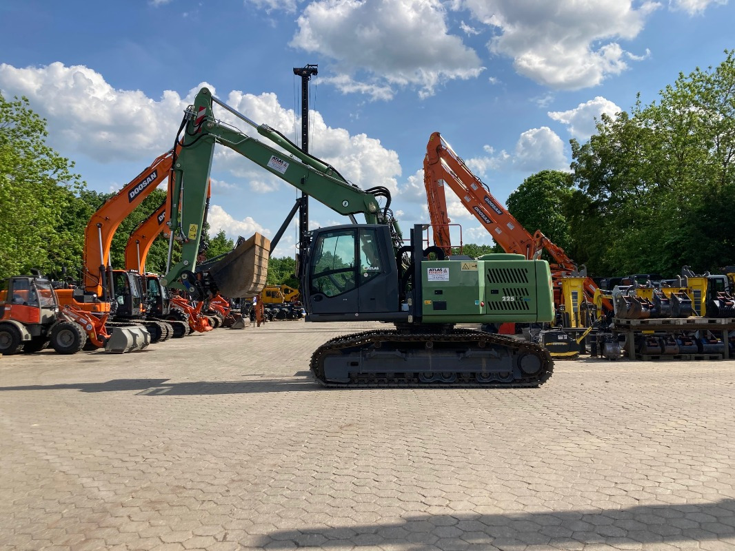 Atlas 225LC-BLUE - Crawler excavator: picture 3 Atlas 225LC-BLUE - Crawler excavator: picture 3