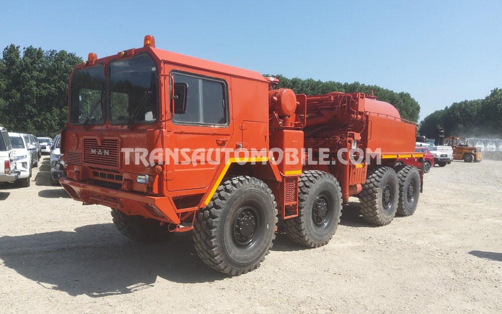 Man KAT 1 8x8 12.7L TURBO DIESEL GRUE 7 tonnes ATLAS KM4300 M5 + CITERNE CARBURANT mobile 3.500 litres - EXPORT OUT EU - Tanker truck, Crane truck: picture 1 Man KAT 1 8x8 12.7L TURBO DIESEL GRUE 7 tonnes ATLAS KM4300 M5 + CITERNE CARBURANT mobile 3.500 litres - EXPORT OUT EU - Tanker truck, Crane truck: picture 1