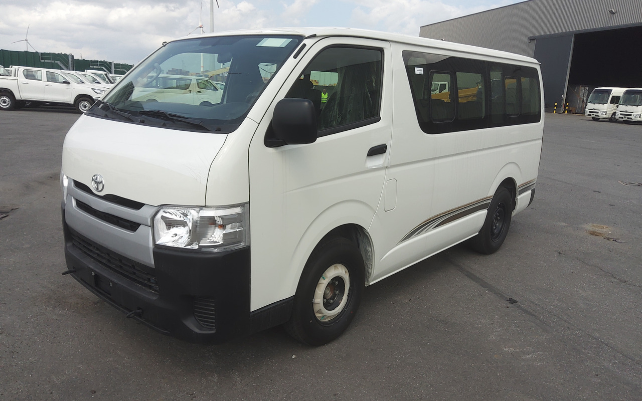 Toyota Hiace STANDARD ROOF 2.5L Diesel Manual - Minibus, Passenger van: picture 1 Toyota Hiace STANDARD ROOF 2.5L Diesel Manual - Minibus, Passenger van: picture 1