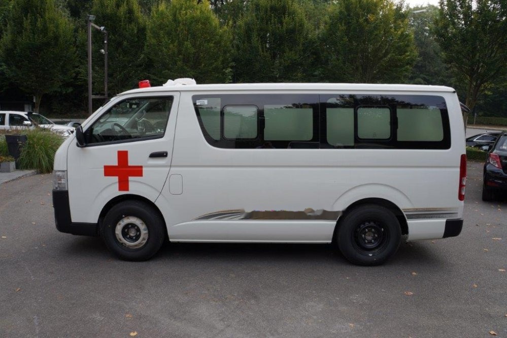 Toyota Hiace STANDARD ROOF ambulance 2.5L Diesel Manual - Minibus, Passenger van: picture 2 Toyota Hiace STANDARD ROOF ambulance 2.5L Diesel Manual - Minibus, Passenger van: picture 2