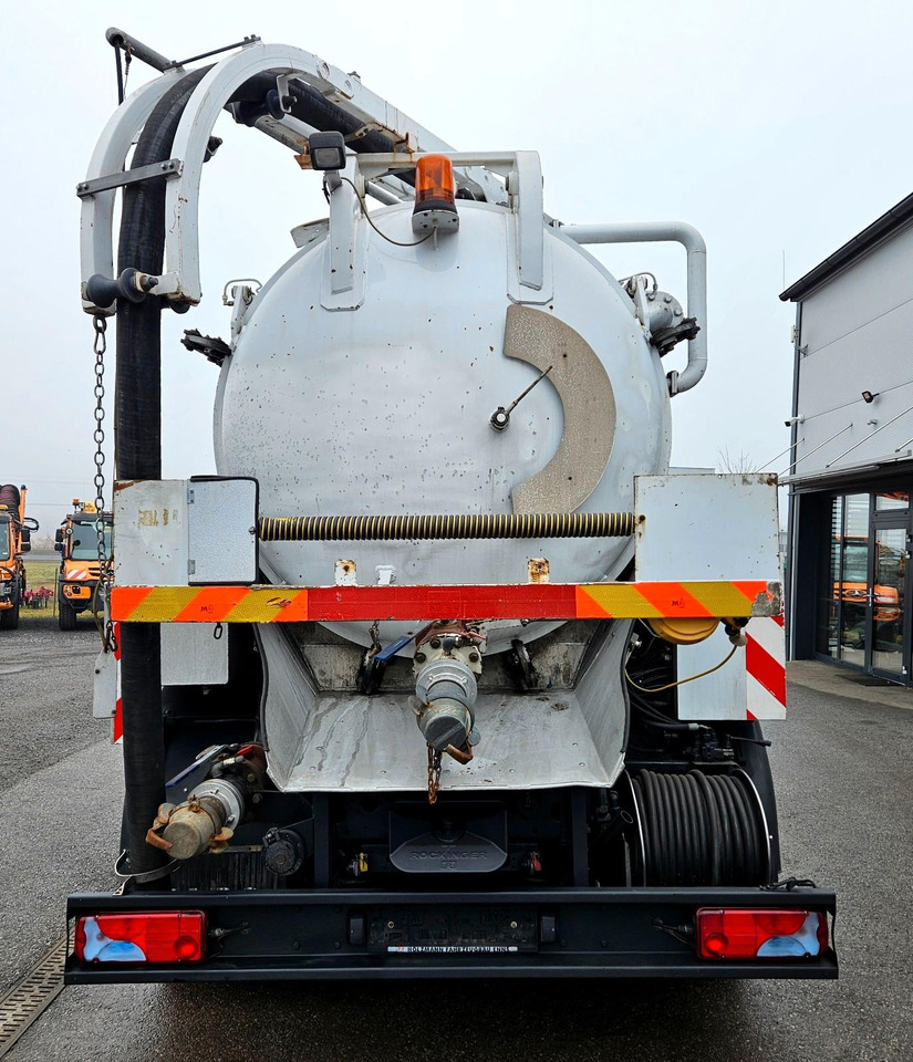 MAN TGM 18.330 Holzmann Mabo 7,4m3 Kanalreiniger ADR - Vacuum truck: picture 4 MAN TGM 18.330 Holzmann Mabo 7,4m3 Kanalreiniger ADR - Vacuum truck: picture 4
