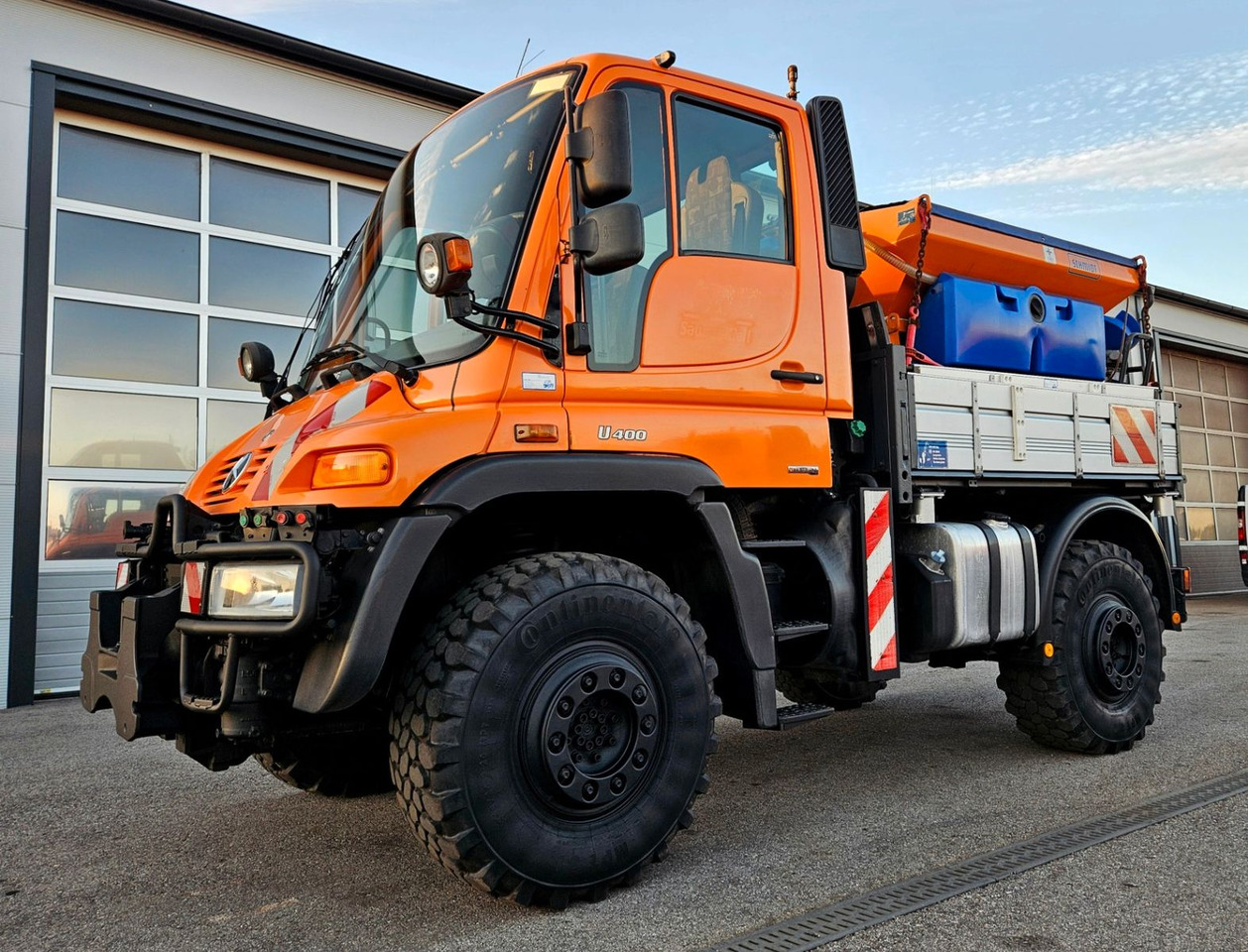 Unimog U400 6 Zylinder EAS 5960h - Tipper: picture 1 Unimog U400 6 Zylinder EAS 5960h - Tipper: picture 1