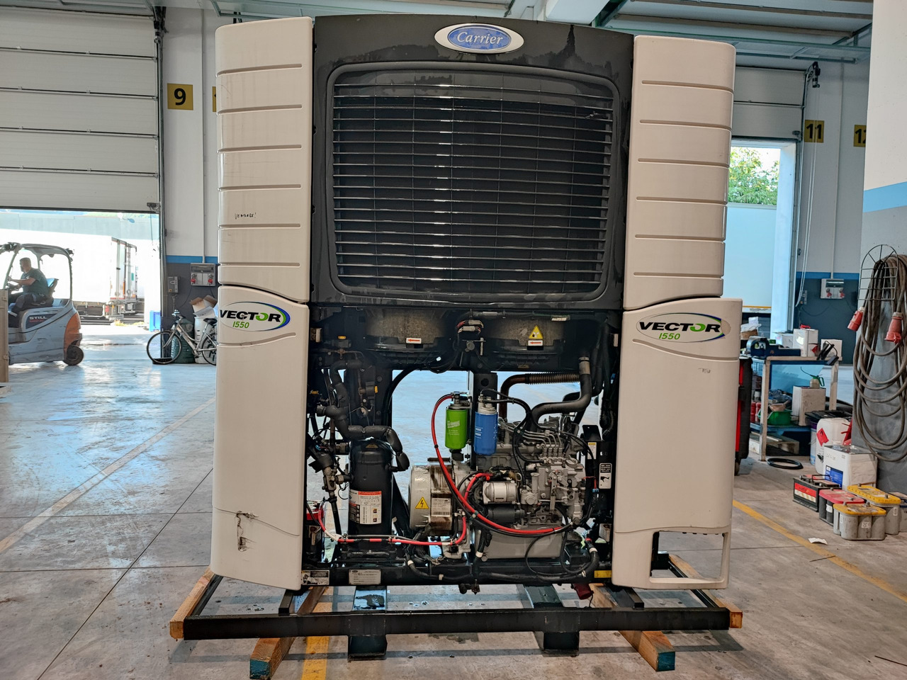 Motore Frigo Carrier Vector 1550 - Refrigerator unit: picture 1 Motore Frigo Carrier Vector 1550 - Refrigerator unit: picture 1