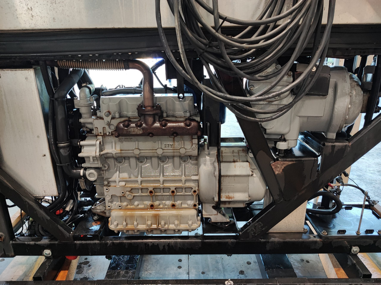 Motore Frigo Carrier Vector 1550 - Refrigerator unit: picture 3 Motore Frigo Carrier Vector 1550 - Refrigerator unit: picture 3