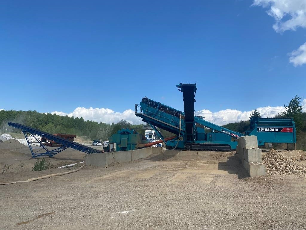 PowerScreen Chieftain 2100 - Screener: picture 1 PowerScreen Chieftain 2100 - Screener: picture 1