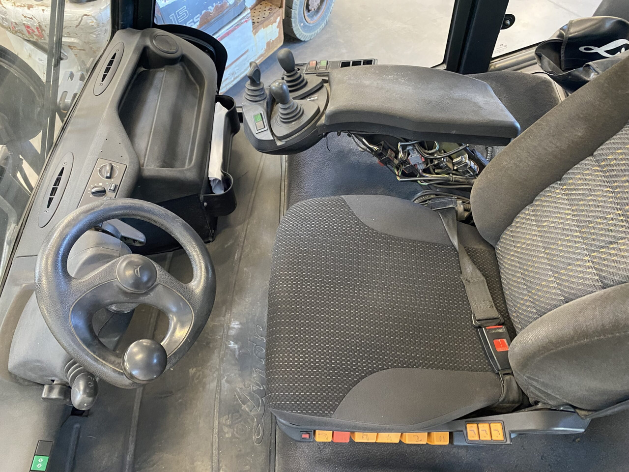 Diesel forklift Linde H80D: picture 6