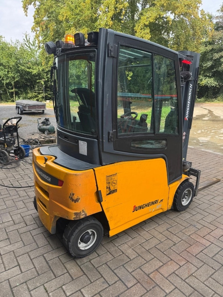JUNGHEINRICH EFG320 - Electric forklift: picture 4 JUNGHEINRICH EFG320 - Electric forklift: picture 4