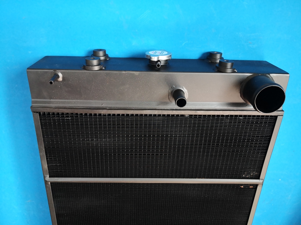 KOMATSU D65EX-15EO D65EX-15E0 D65PX-15E0 D65WX-15E0 - Radiator for Excavator: picture 3 KOMATSU D65EX-15EO D65EX-15E0 D65PX-15E0 D65WX-15E0 - Radiator for Excavator: picture 3