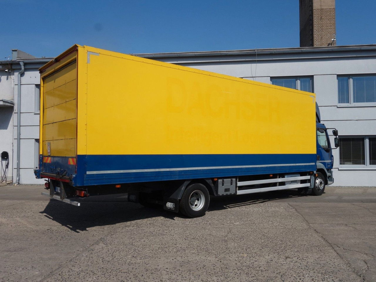 DAF LF 220 14 t - Box truck: picture 5 DAF LF 220 14 t - Box truck: picture 5