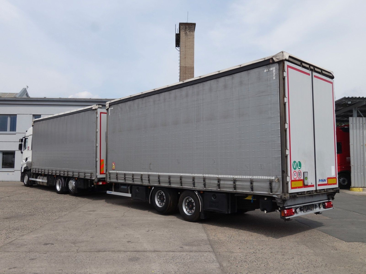 Renault T520 6x2 + trailer, 120m3, 2x Liftachse - Curtain side truck: picture 3 Renault T520 6x2 + trailer, 120m3, 2x Liftachse - Curtain side truck: picture 3